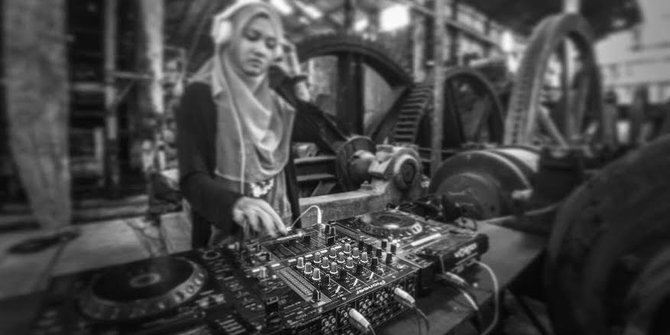 Mengenal Lebih Dekat Chika Dj Berhijab Lagi Viral Di Medsos