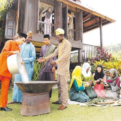 Sambut Hari Raya Di Kampung